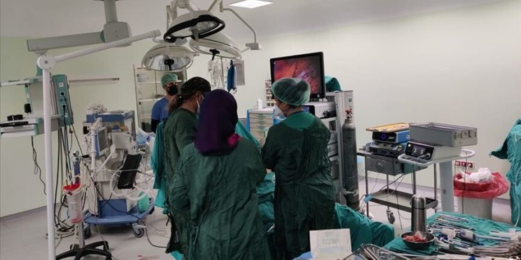 Obezite cerrahisinde “belge” zorunluluğu ve beden kitle indeksi şartı