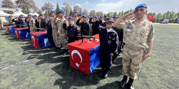 Karabük'te engelli bireyler bir günlük temsili askerlik yaptı