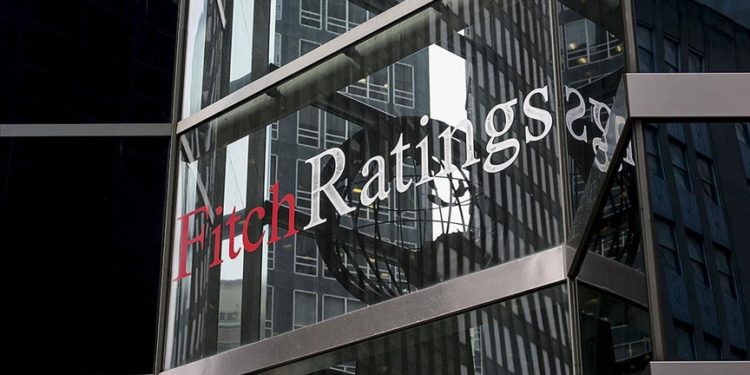 Fitch, ABD’de sıkı kredi standartlarının tüketici harcamalarını daha kısıtlayacağı uyarısında bulundu
