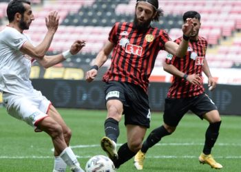 Eskişehirspor 58 yıl sonra profesyonel liglere veda etti