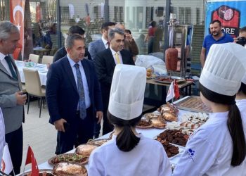 Türk Mutfağı Haftası’nda depremzede ailelere Kırşehir’in lezzetleri tattırıldı