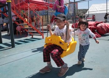 Afetzede çocuklar konteyner kentlerdeki “festivaller”le deprem psikolojisinden uzaklaşıyor