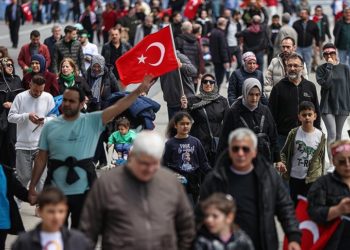 AK Parti’nin “Büyük İstanbul Mitingi” için alana girişler başladı