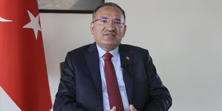 The Economist, “Erdoğan gitmeli” manşetini atsa da netice değişmeyecektir