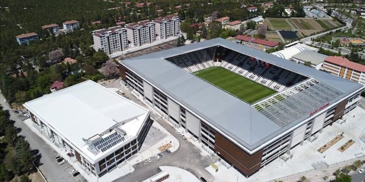 Elazığ’ın modern stadında yarın ilk düdük çalacak