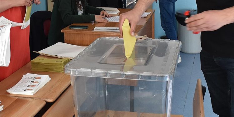 Hakkari'de seçim sonuçlarına itiraz edildi