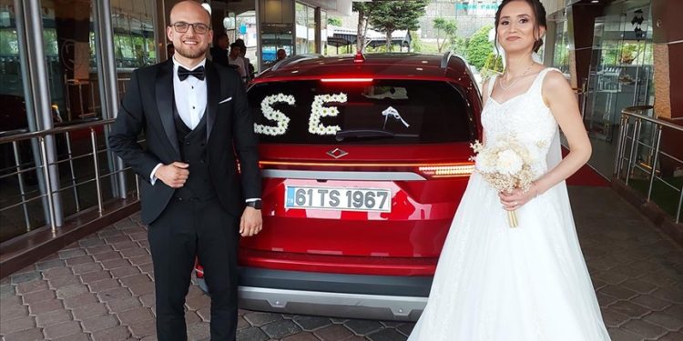 Bakan Karaismailoğlu'nun makam otomobili Togg, gelin arabası oldu