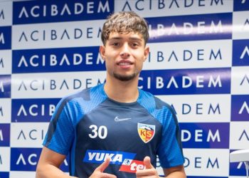 Kayserispor, Talha Sarıarslan'ın sözleşmesini 2 yıllığına uzattı