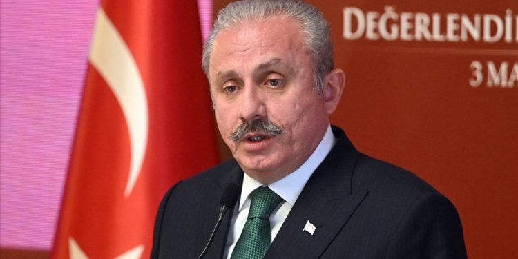O kadar ihtiras içindeler ki kendilerini tutamıyorlar