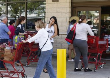 ABD’de perakende satışlar nisanda beklenenden az arttı
