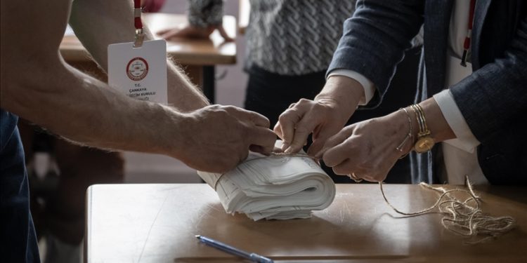 AK Parti Isparta İl Başkanı Keskin, partisinin kentteki milletvekili sayısının ikiye yükseldiğini duyurdu