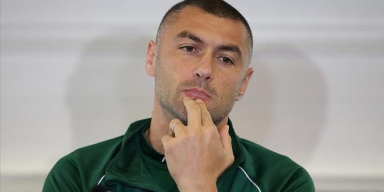 Burak Yılmaz, Hollanda ekibi Fortuna Sittard'dan ayrıldığını açıkladı