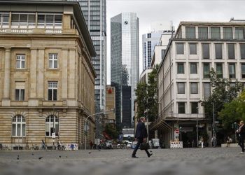 Avrupa’da işten çıkarma dalgası ekonomideki yavaşlama belirtileriyle genişliyor