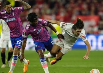 UEFA Avrupa Ligi'nin finalistleri belli oldu