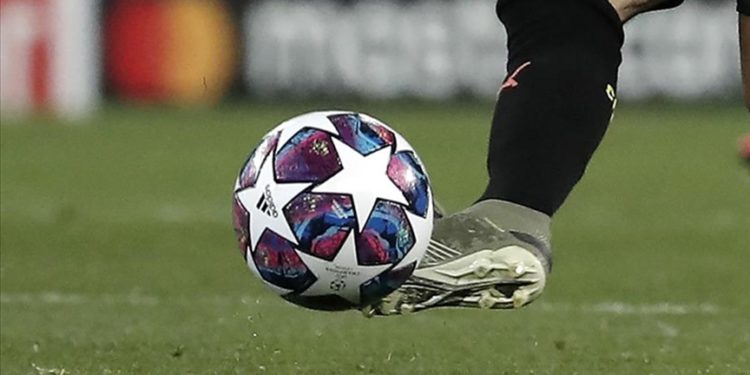 Premier Lig'de şampiyonluğu garantileyen Manchester City, Chelsea'yi 1-0 yendi