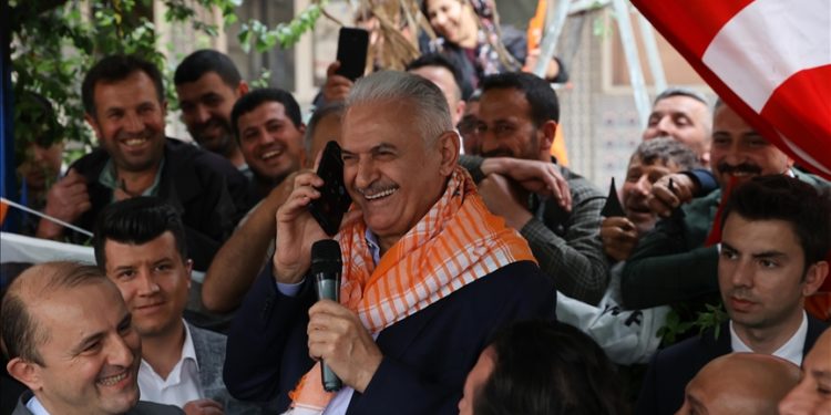 Cumhurbaşkanı Erdoğan, İzmir’deki halk buluşmasına telefonla bağlandı