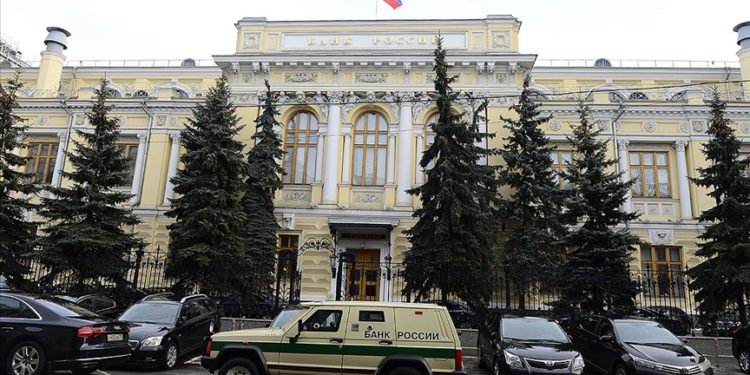 Rusya Merkez Bankası’ndan "ekonomi aşırı ısınma dönemine girebilir" uyarısı
