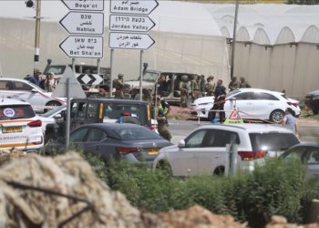 Yahudi yerleşimciler, Kudüs’ün kuzeydoğusunda yasa dışı yerleşim birimi kurdu