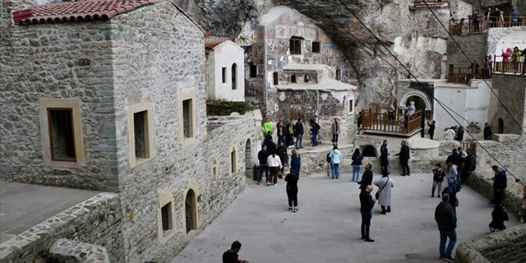 Sümela Manastırı'nı yaklaşık 5 ayda 56 bini aşkın kişi ziyaret etti