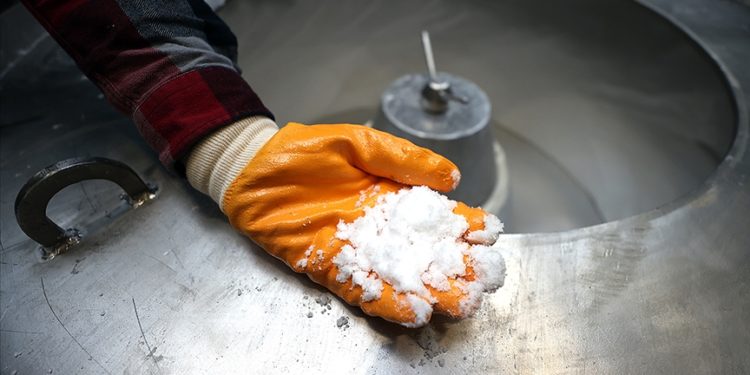 Lityum fiyatları, aşırı üretim ve geliştirilen yeni nesil bataryalarla düşüş eğilimine girdi