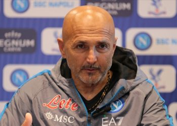 Napoli'yi 33 yıl aradan sonra şampiyonluğa ulaştıran Spalletti takımdan ayrılıyor