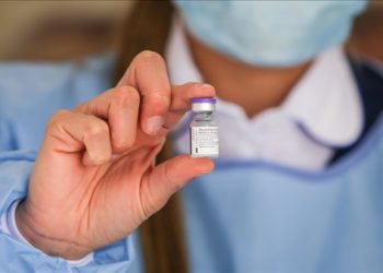 AB ile BioNTech-Pfizer Kovid-19 aşı sözleşmesini revize etti