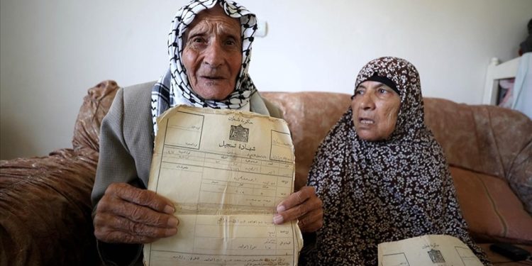 Nekbe’nin tanığı Filistinli yaşlı çift, topraklarına “dönüş” umudunu hala koruyor