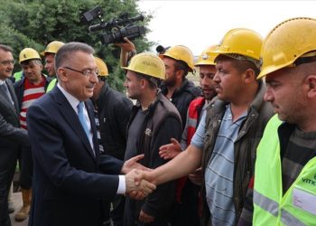 Oktay ve Dönmez, Eskişehir’deki Yunus Emre Termik Santrali’ni ziyaret etti