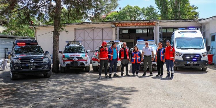 Depremzede UMKE ekibi, çok sayıda kişinin yaşama tutunmasını sağladı