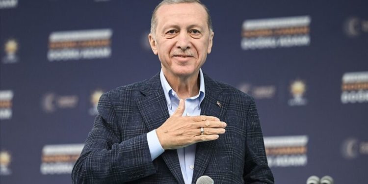 CANLI: Cumhurbaşkanı Erdoğan konuşuyor