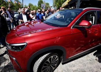 Türkiye'nin yerli otomobili Togg Düzce'de tanıtıldı