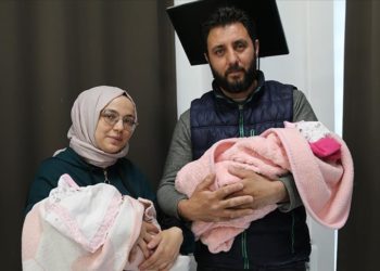 Konya’da tek yumurta ikizleri anne karnındaki müdahaleyle sağlıklı şekilde doğdu