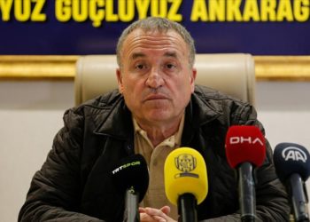 Mete Kalkavan’ın yönettiği her maçımızda mağduriyetimiz hat safhada