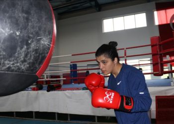 Milli boksör Busenaz Sürmeneli, Avrupa Oyunları için Kastamonu’da kampa başladı