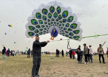 Üç boyutlu uçurtmasıyla Çin’de katıldığı festivalde altın madalya kazandı