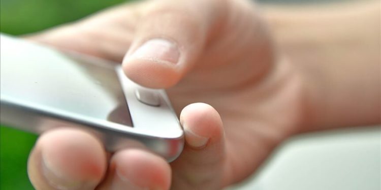 Haftada 30 dakika telefonla konuşmak yüksek tansiyon riskini artırabilir