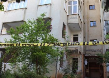 Şair Bahaettin Karakoç'un vefatından sonra korunan evi depremde ağır hasar aldı