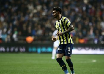 Trabzonspor'dan Fenerbahçeli futbolcu Samet Akaydın'a kınama