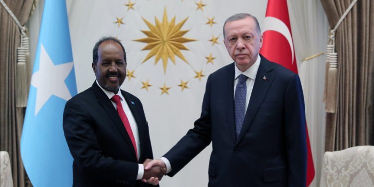 Somali Cumhurbaşkanı Mahmud'dan Cumhurbaşkanı Erdoğan'a tebrik telefonu