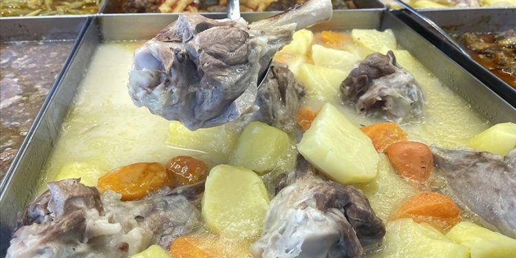 Kurban Bayramı’nda et ve tatlıya gerektiğinde “hayır” denmeli