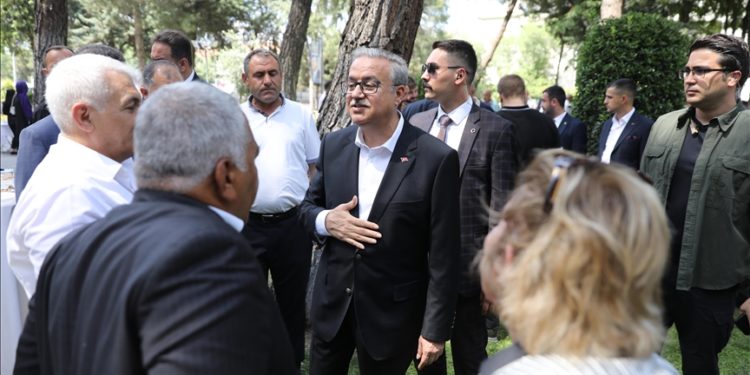 Diyarbakır ve Batman'da bayramlaşma programı düzenlendi