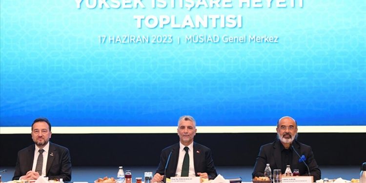 Ticaret Bakanı Bolat, MÜSİAD Yüksek İstişare Heyeti Toplantısı'na katıldı