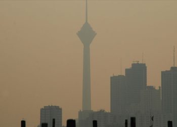 İran’da toz fırtınası nedeniyle hastaneye kaldırılanların sayısı 750’yi geçti