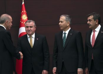 TFF ve TBF'den yeni kabine üyelerine tebrik