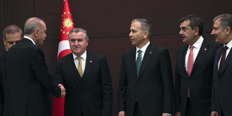 TFF ve TBF'den yeni kabine üyelerine tebrik