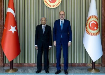 TBMM Başkanı Kurtulmuş, eski Malezya Başbakanı Muhammed'i kabul etti