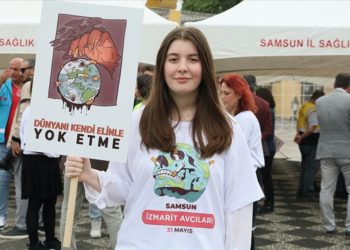 Samsun’da “Dünya Tütünsüz Günü”nde gönüllüler sigara izmariti topladı