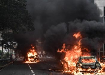 ABD, Fransa'daki vatandaşlarını olaylardan uzak durmaya çağırdı