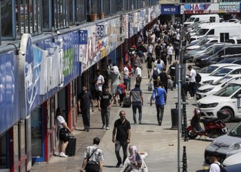 İstanbul otogarında bayram yoğunluğu yaşanıyor