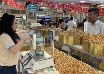 İç Anadolu’da arife günü alışveriş yoğunluğu